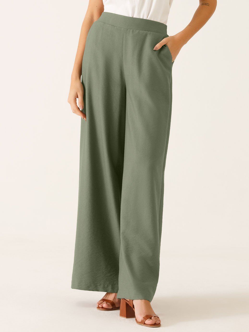Calça Alfaiataria Pantalona em Viscose Verde Oliva Salete