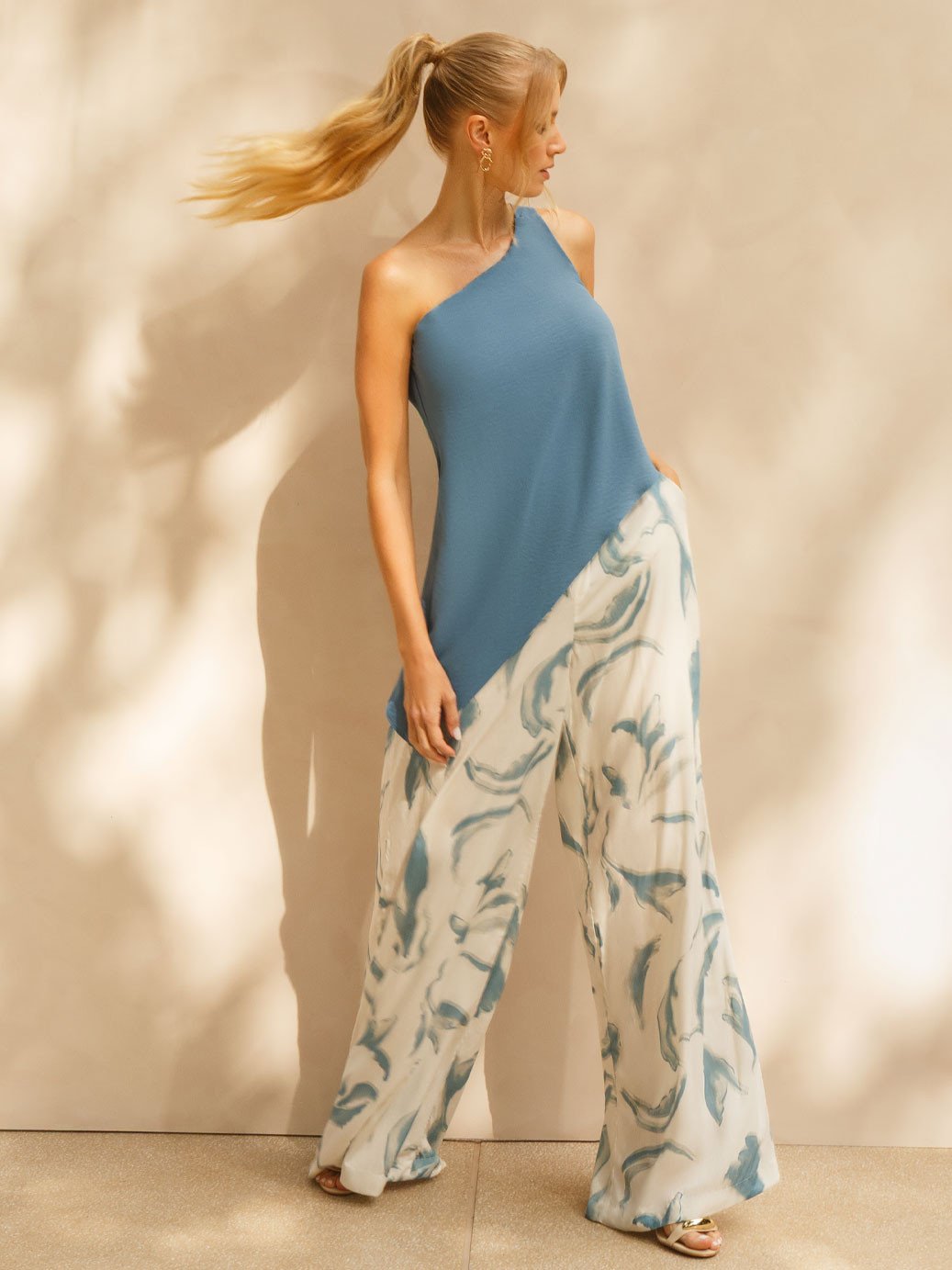 Calça em Alfaiataria Pantalona em Viscose Estampada Magda