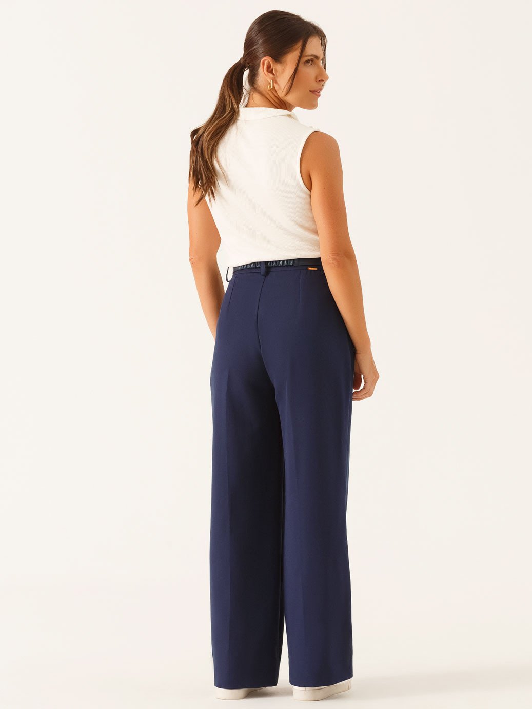 Blusa Gola Alta com Zíper em Malha Canelada Off White Veralucia