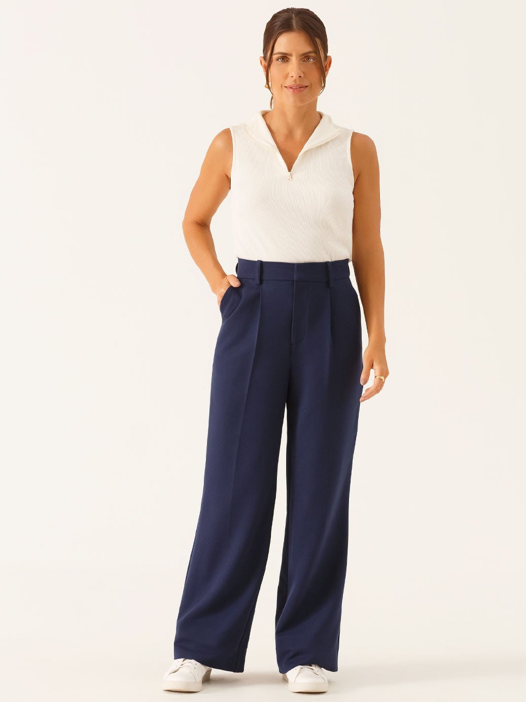 Calça Wide Leg de Alfaiataria em Viscose Marinho Natiele
