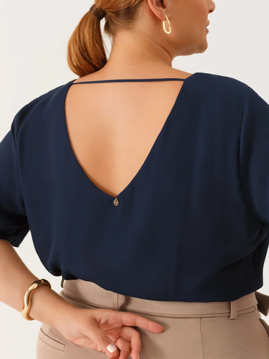 Blusa Manga Curta em Crepe Plus SIze Marinho Marta