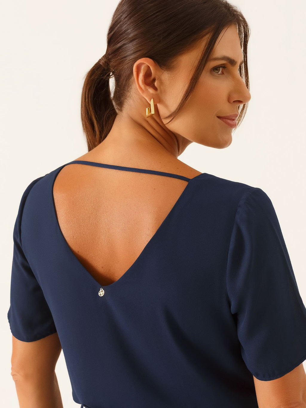 Blusa Manga Curta em Crepe Marinho Marta