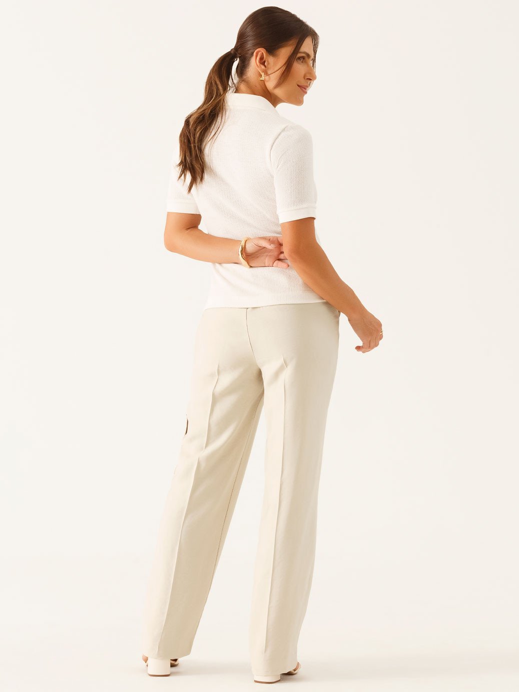 Blusa Polo em Malha Texturizada Off White Talira