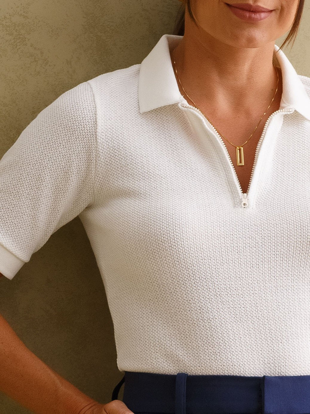 Blusa Polo em Malha Texturizada Off White Talira