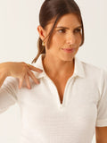Blusa Polo em Malha Texturizada Off White Talira