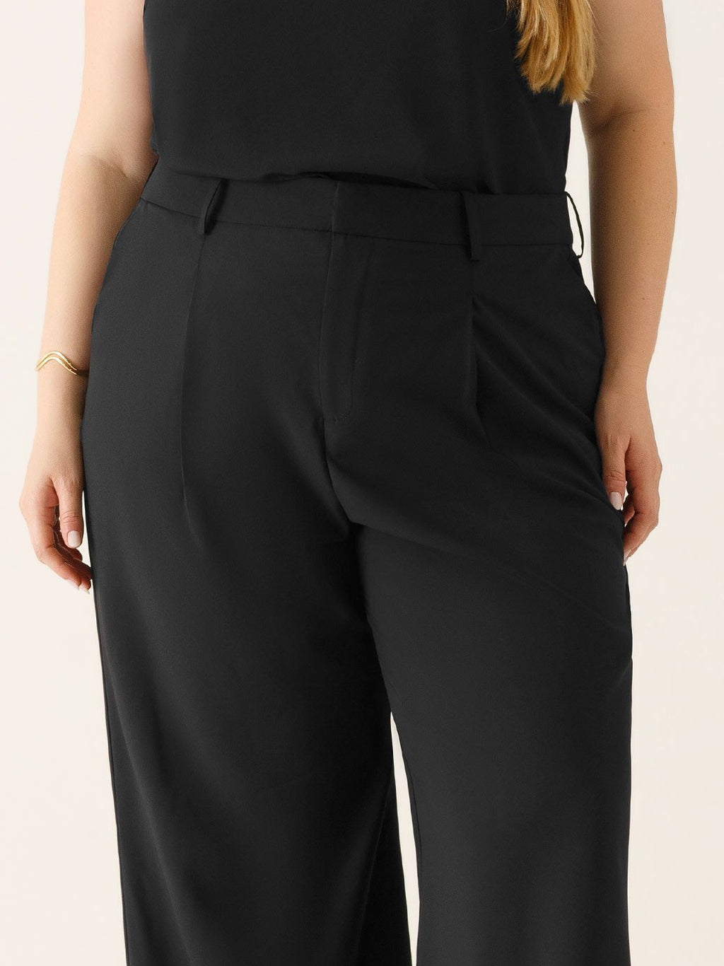 Calça Wide Leg de Alfaiataria Plus Size Preta Evelyn