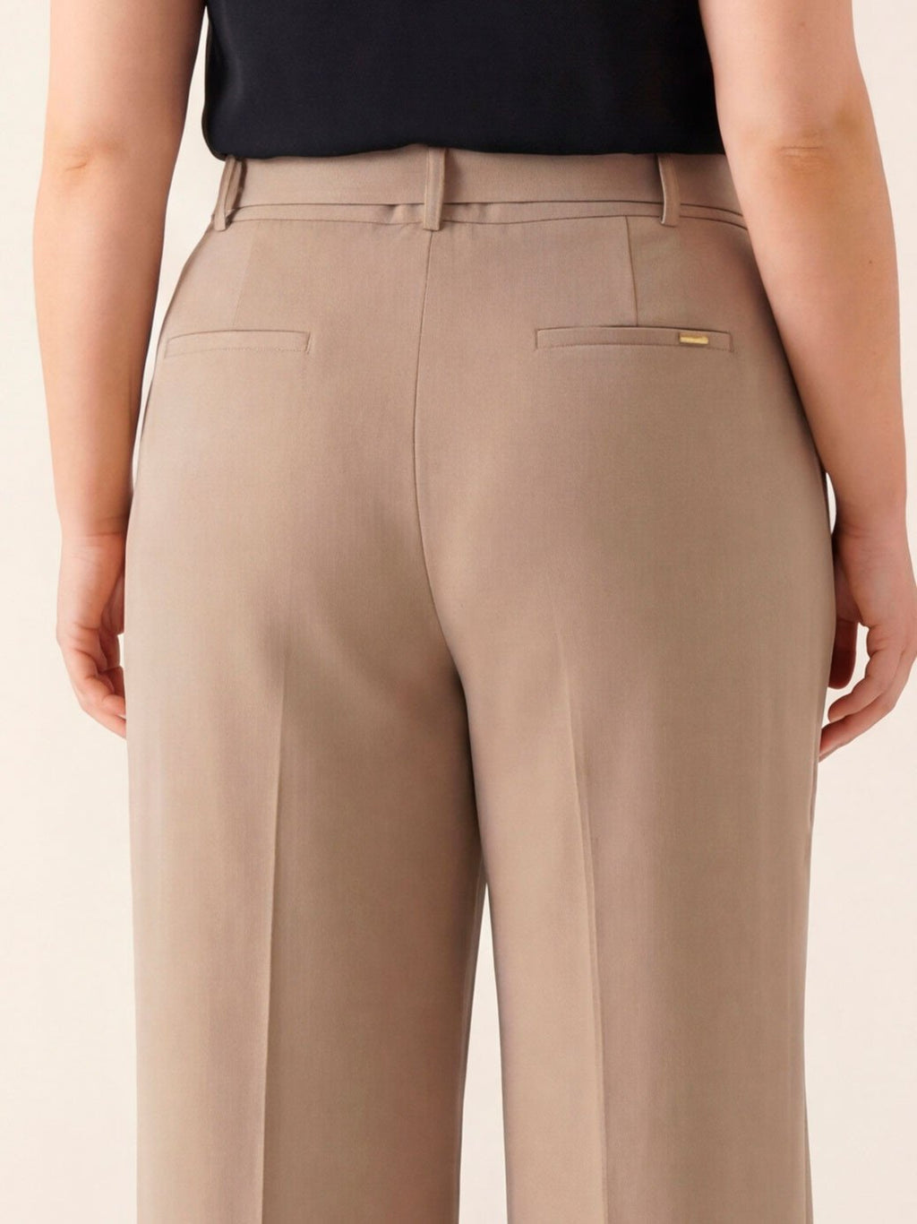 Calça Wide Leg de Alfaiataria Plus Size  Mocha Mousse Lorde