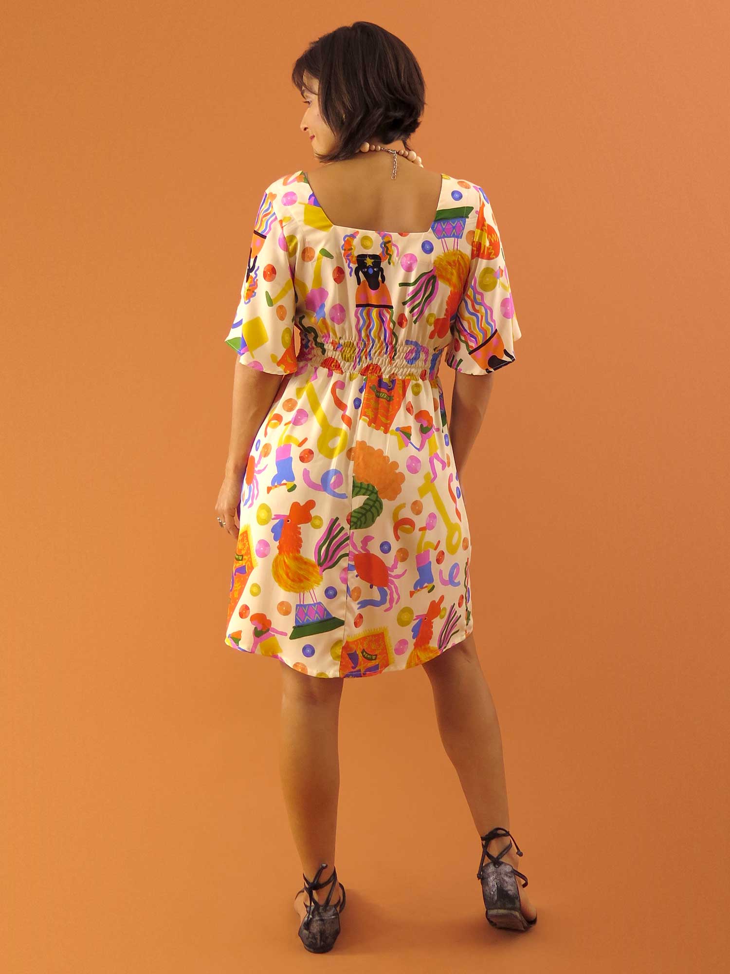 VESTIDO NINA CURTO