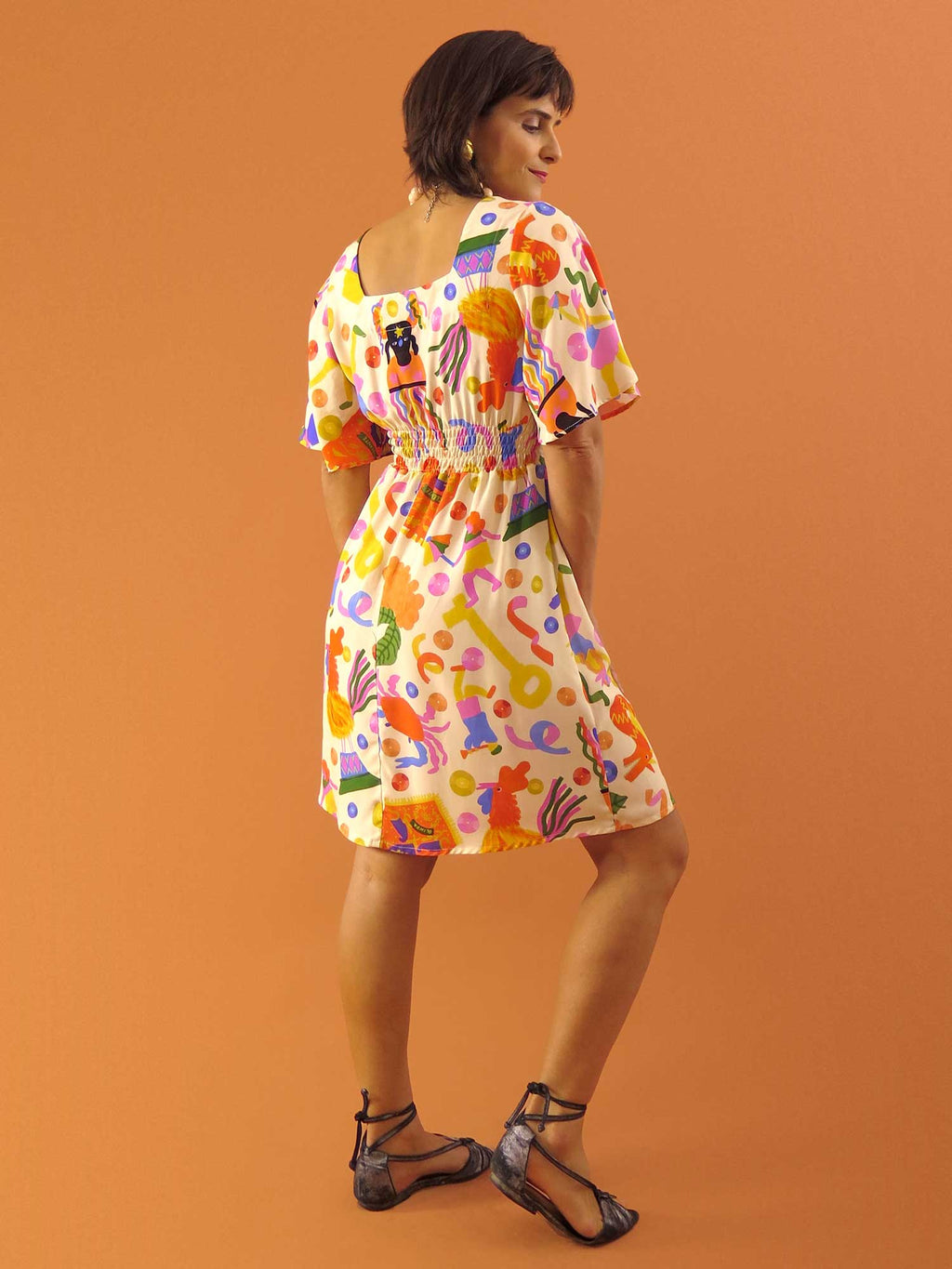VESTIDO NINA CURTO