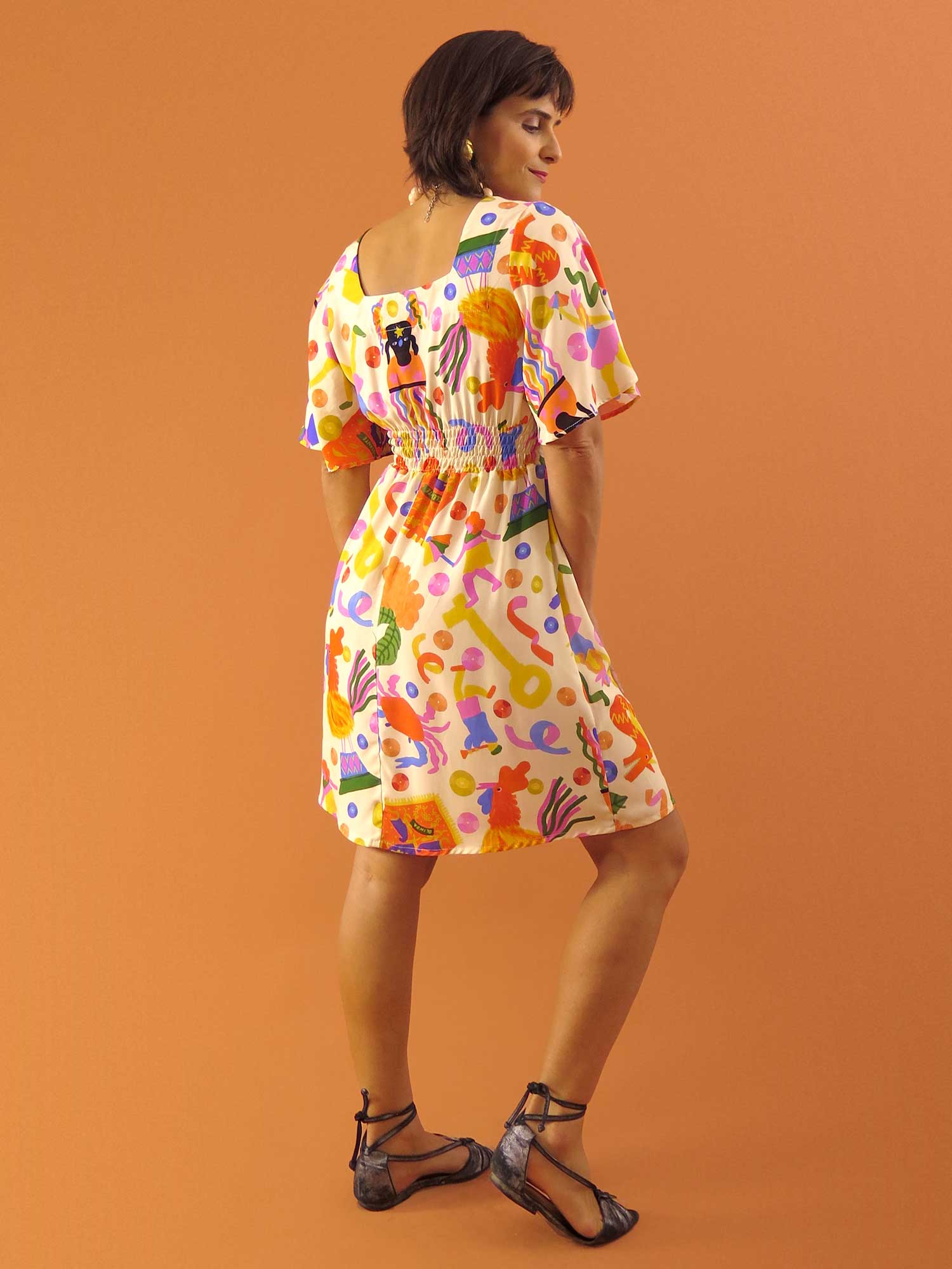 VESTIDO NINA CURTO