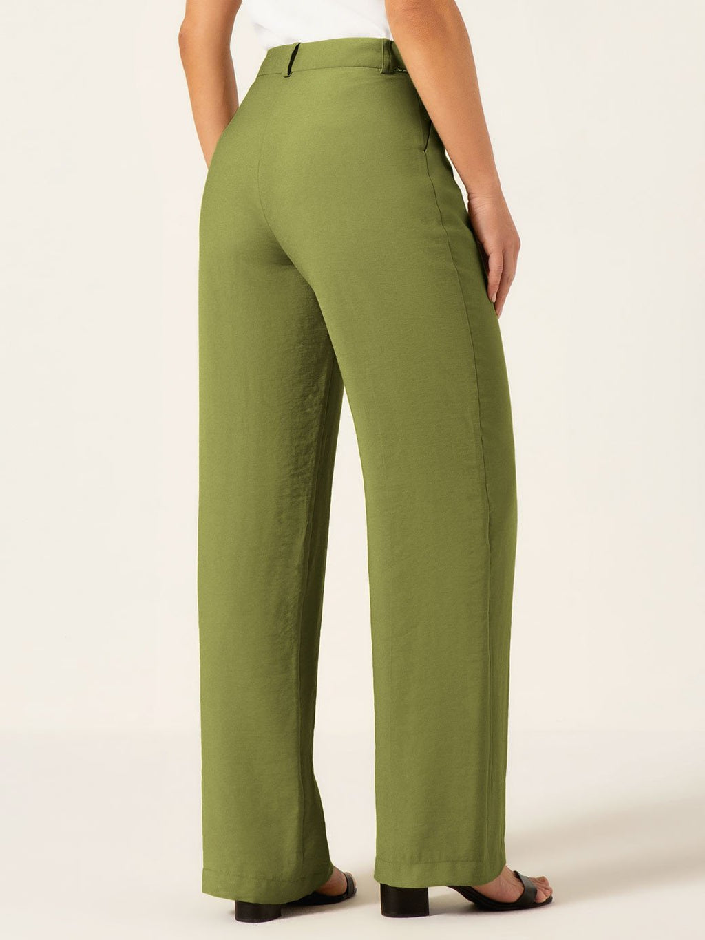 Calça Wide Leg de Alfaiataria Verde Larice