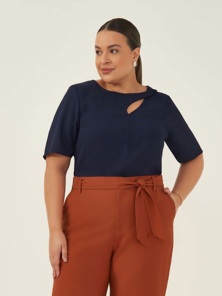 Blusa Manga Curta com Gota e Botão Plus Size Marinho Nany