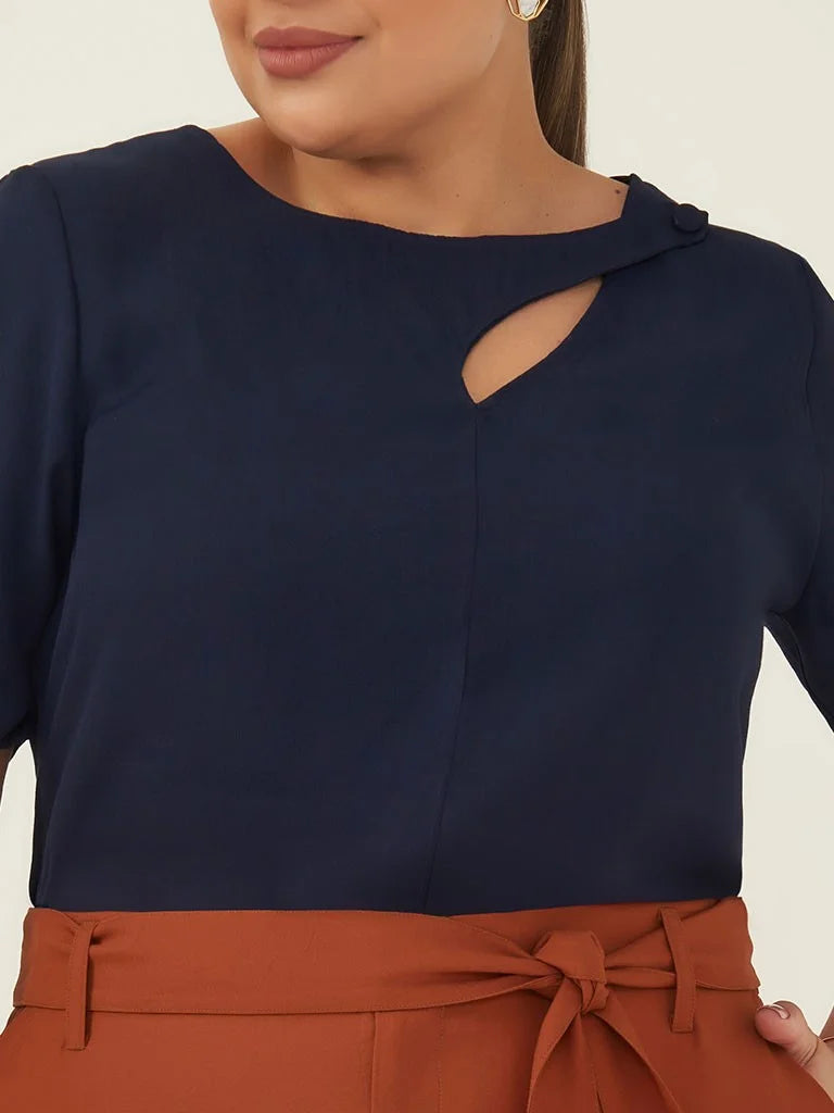 Blusa Manga Curta com Gota e Botão Plus Size Marinho Nany
