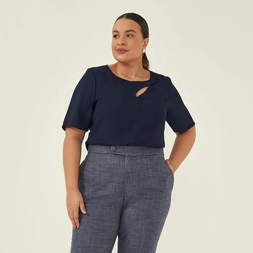 Blusa Manga Curta com Gota e Botão Plus Size Marinho Nany