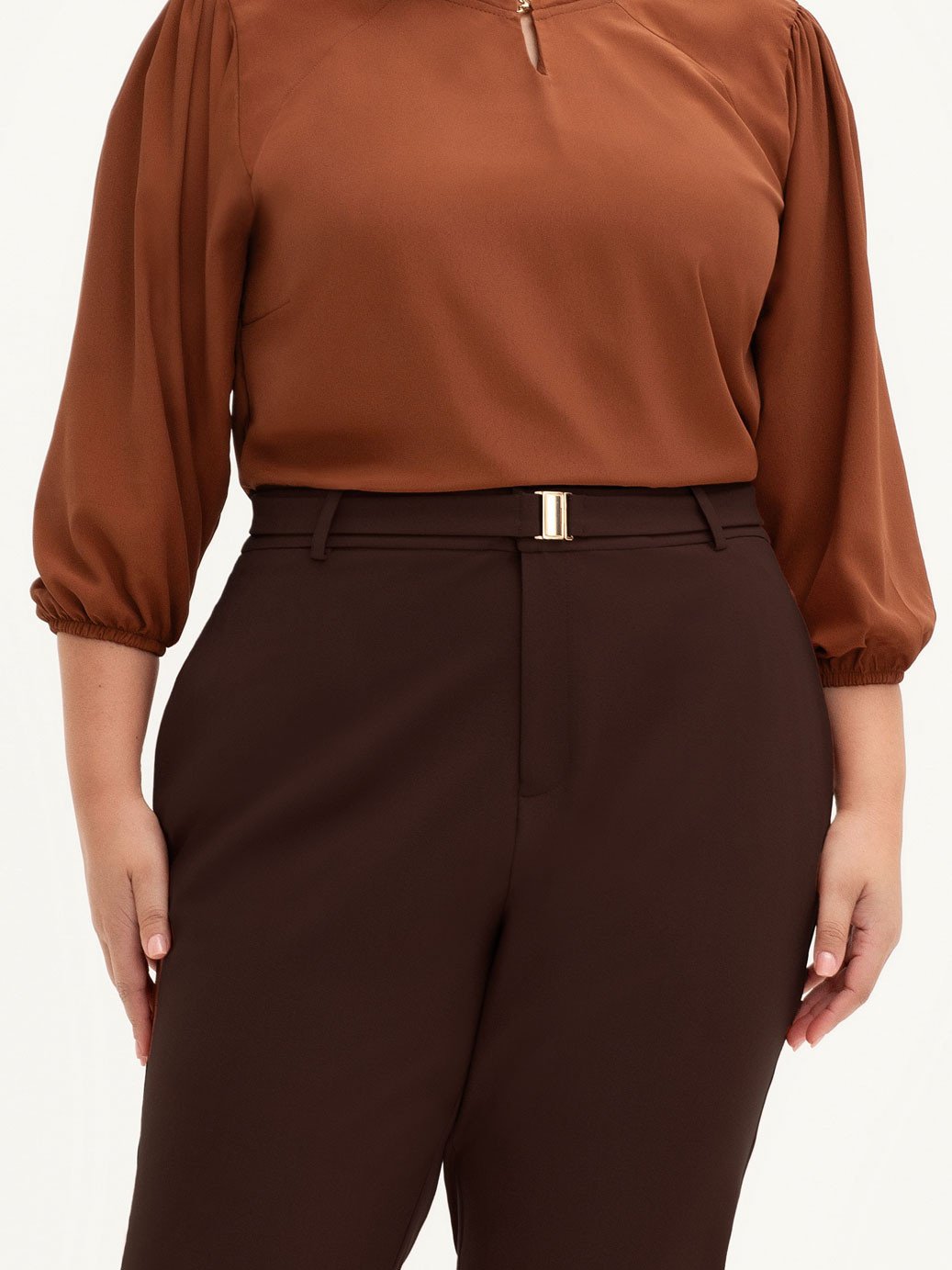 Calça Reta Regular Plus Size Marrom Ferrugem Itamara