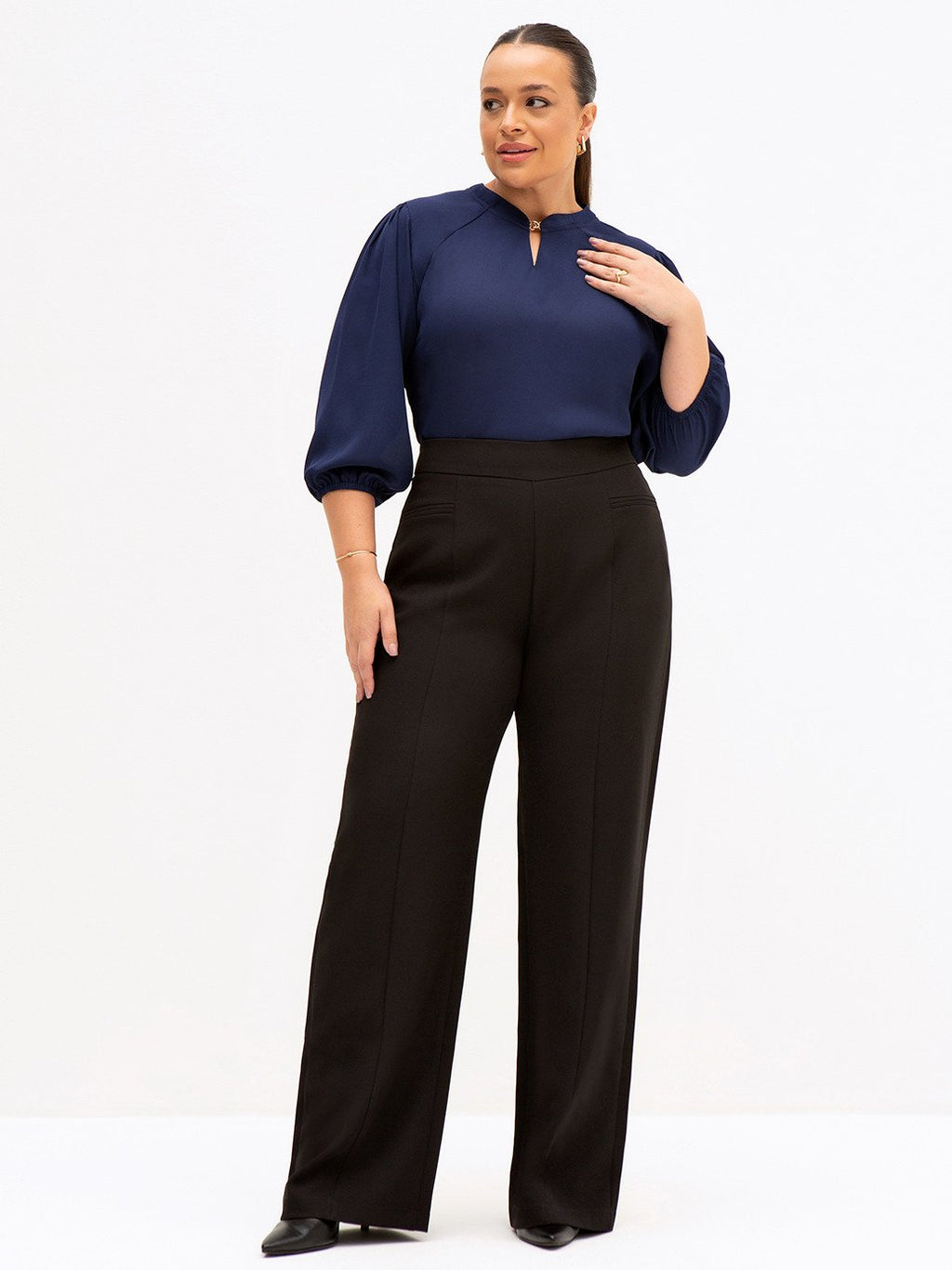 Blusa Manga 7/8 em Crepe Plus Size Marinho Susi