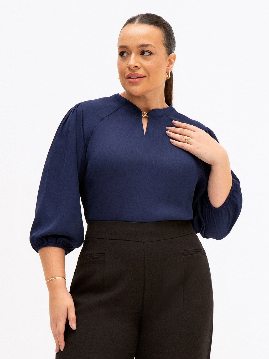 Blusa Manga 7/8 em Crepe Plus Size Marinho Susi