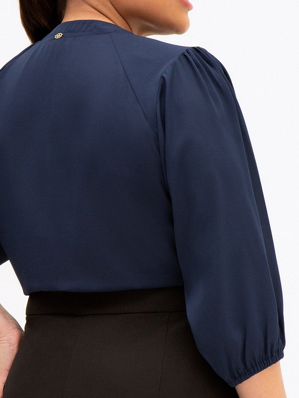 Blusa Manga 7/8 em Crepe Plus Size Marinho Susi